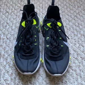 Women’s Nike React Element Size 7.5